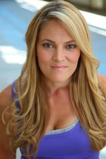 Actor Elizabeth Regen