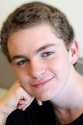 Actor Oliver Carruthers