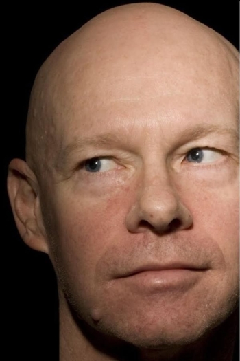 Actor Mark Bringelson