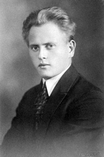 Actor August Jakobson