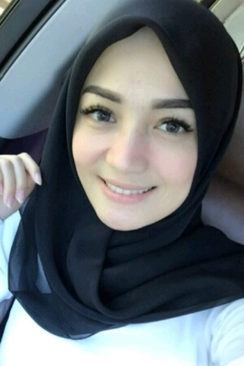 Actor Imel Putri Cahyati