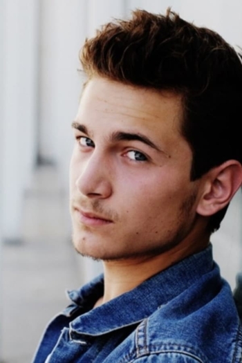 Actor Samuel Schneider