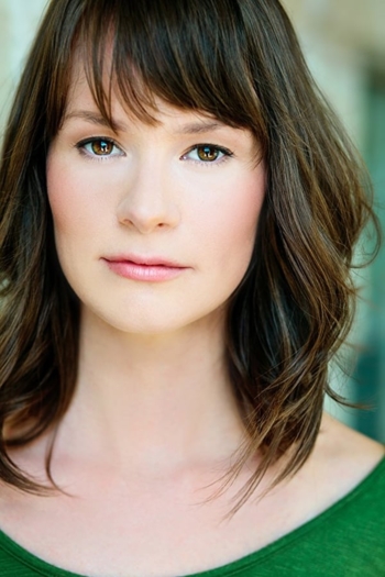 Actor Samantha Ireland