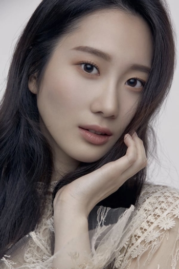 Actor Chae Seo-eun