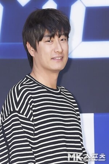 Actor Yoon Jong-ho