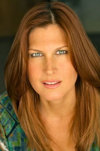 Actor Julienne Davis