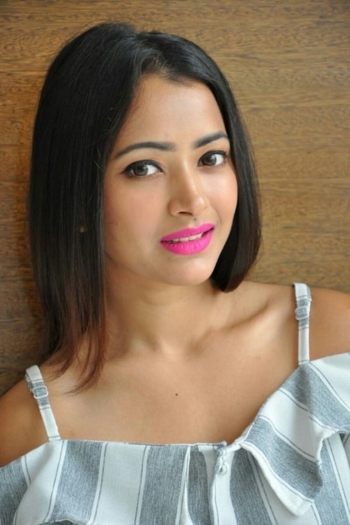 Actor Shweta Basu Prasad