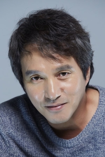 Actor Cho Jae-hyun