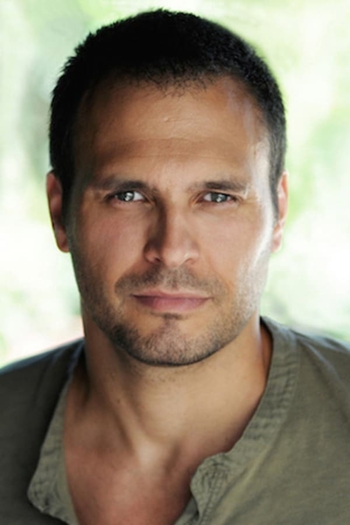 Actor Max Decker