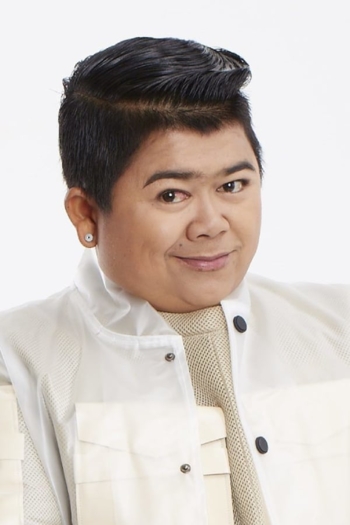 Actor Jaroenporn Onlamai