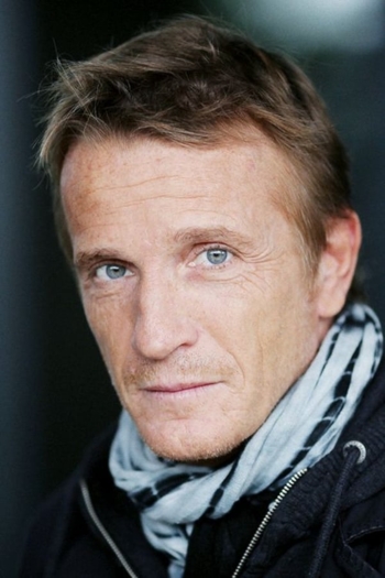 Actor François Montagut