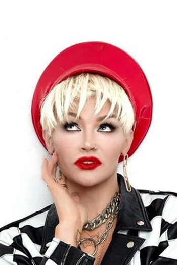 Actor Kylie Sonique Love