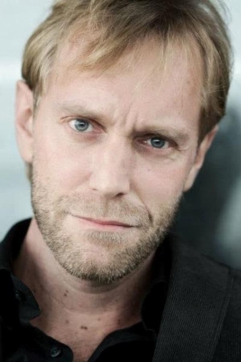 Actor Dan Bronchinson