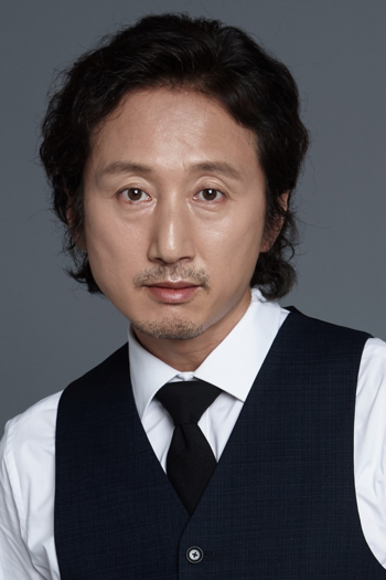 Actor Kim Young-woong