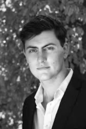 Actor William Thomas