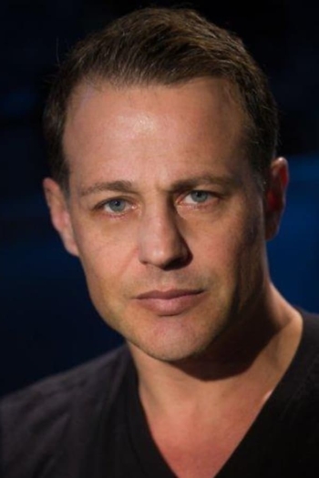 Actor Louis Mandylor