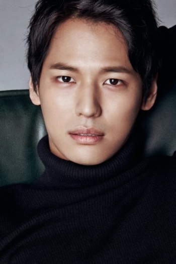 Actor Ji Il-ju
