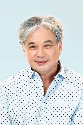 Actor Ricky Davao