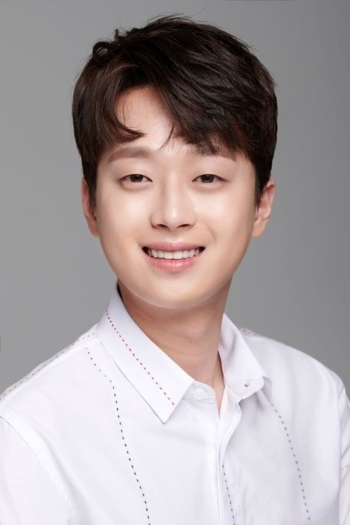 Actor Lee Chan-won