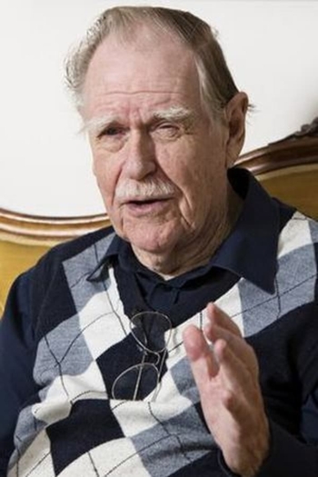 Actor Carl Mesterton