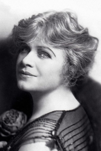 Actor Daisy Belmore