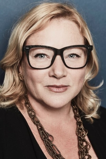 Actor Lisa Shaunessy