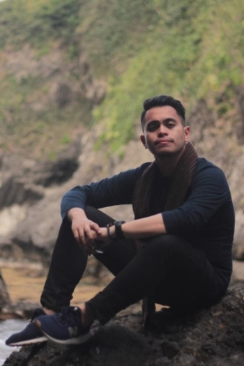 Actor Ivan Khalil Descartin