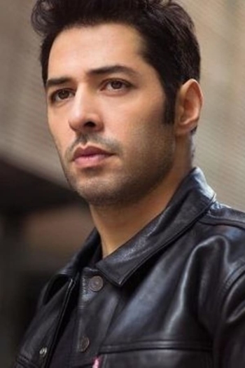 Actor Mert Fırat