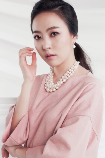 Actor Shim Eun-jin