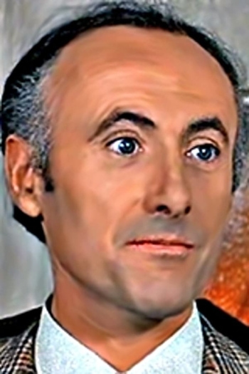 Actor Jean Obé