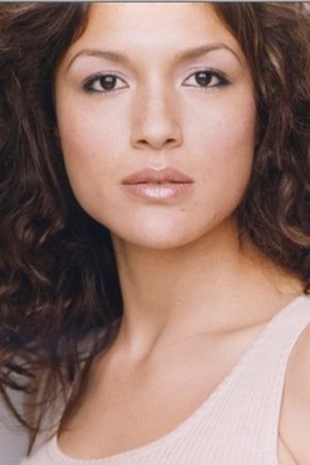 Actor Adrianna Valencia
