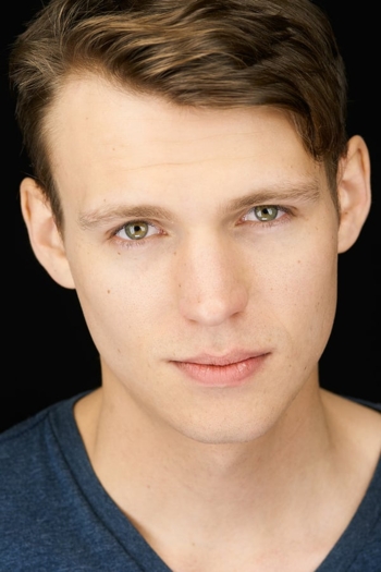 Actor Aaron Dismuke