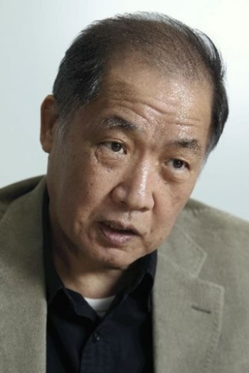 Film director Mitsuo Yanagimachi