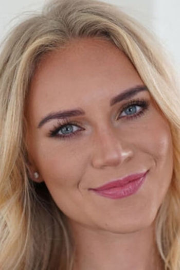 Actor Thalia Pitzner