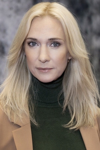 Actor Victoria Dyring