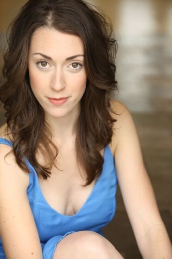 Actor Jennifer Lauren DiBella