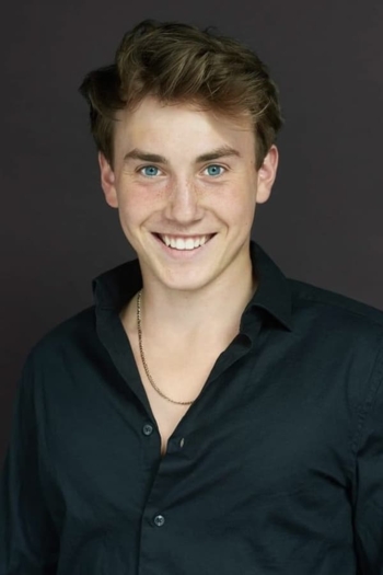 Actor Noah Aronstein