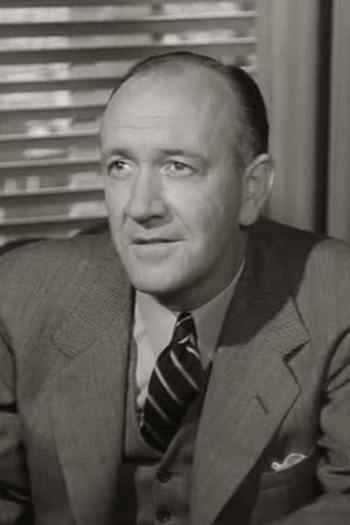 Actor Addison Richards