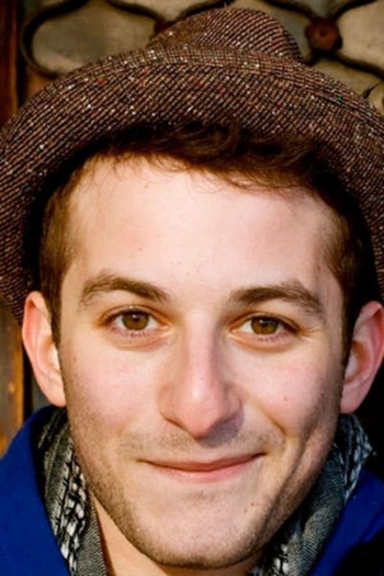 Actor Evan Scott Schweitzer