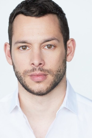 Actor Mishka Thébaud