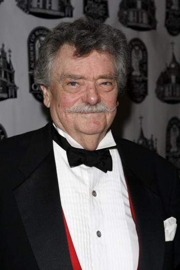 Actor Bernard Fox