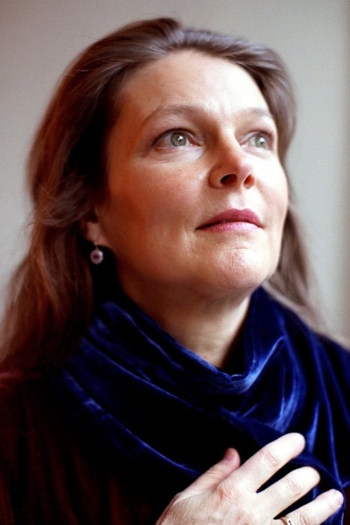 Actor Lorraine Hunt