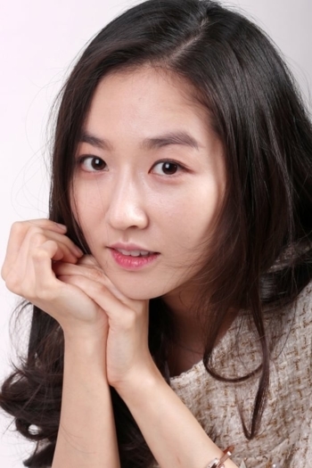 Actor Ahn Mi-na