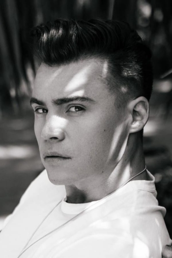 Actor Shawn Hook