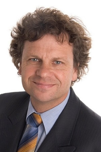 Actor Simon McKeon