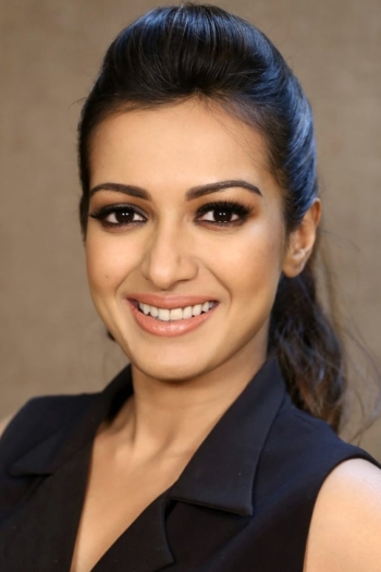 Actor Catherine Tresa