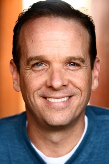 Actor Donald Sage Mackay