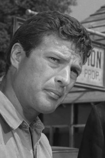 Actor Sheridan Comerate