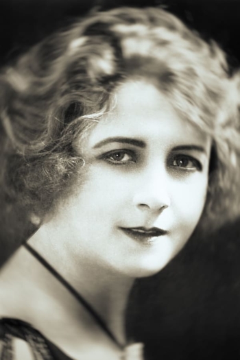 Actor Suzanne Bianchetti