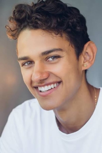 Actor Xavier Garneau-Roughan